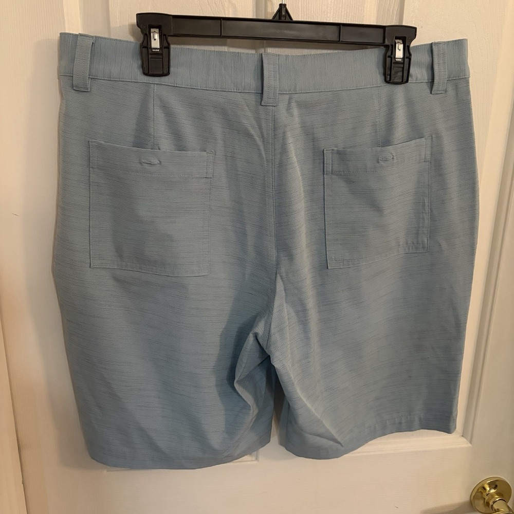 Travis Mathew Men's Light Blue Chino Shorts Polyester Button Pockets Flat Front - Picture 2 of 3